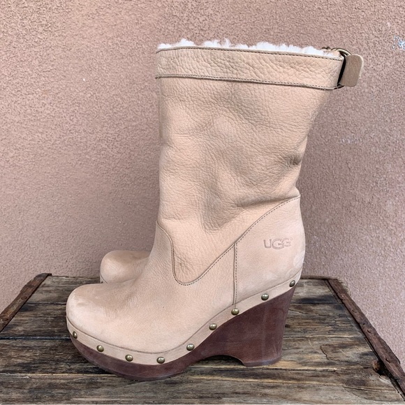 UGG Shearling Carnegie Wedge Boot - Picture 3 of 10